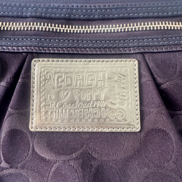 Coach Signature Poppy Crossbody Swingpack with Gold Accents - Picture 11 of 16